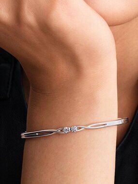 Pandora Infinite Double Facing Lab-Grown Diamond Bangle Bracelet